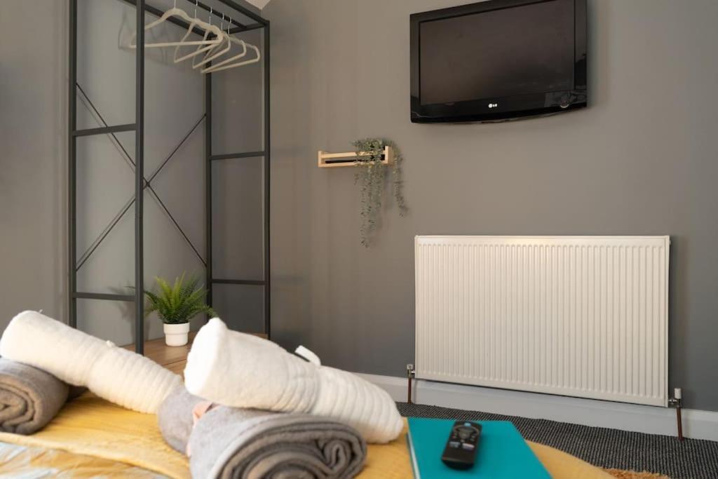 Vibrant City Centre Townhouse With Free Parking Rare Outdoor Patio Belfast Ngoại thất bức ảnh